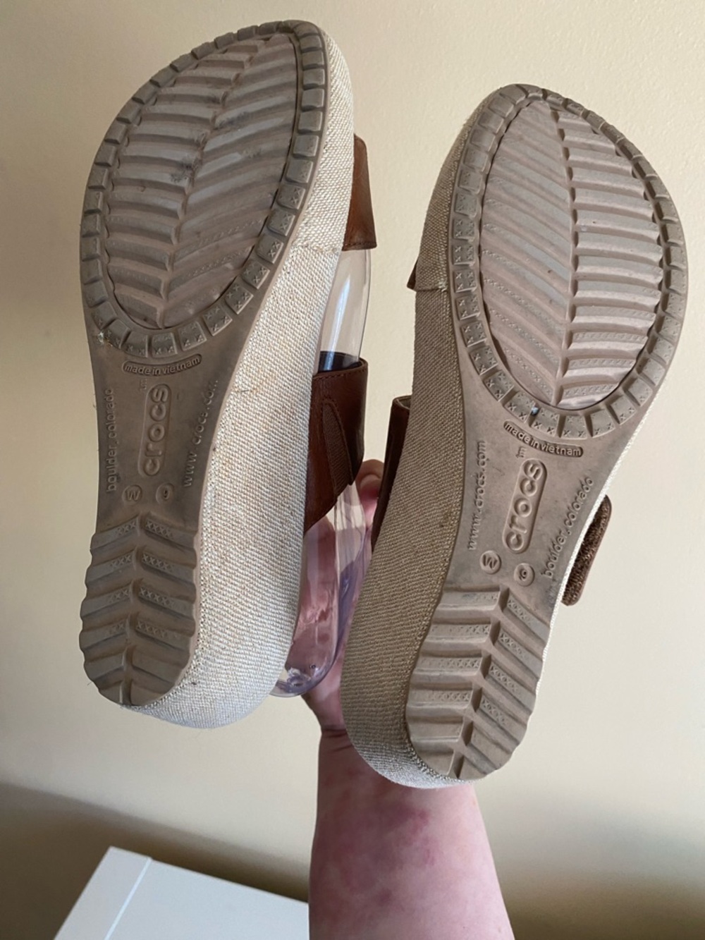 Crocs A-Leigh Sandal Woman 9 Wedge Heel Slides Brown Leather Adjustable - Picture 7 of 11